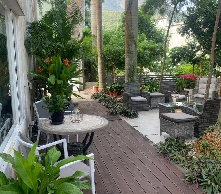 Tropical ‘Living Room’ Garden