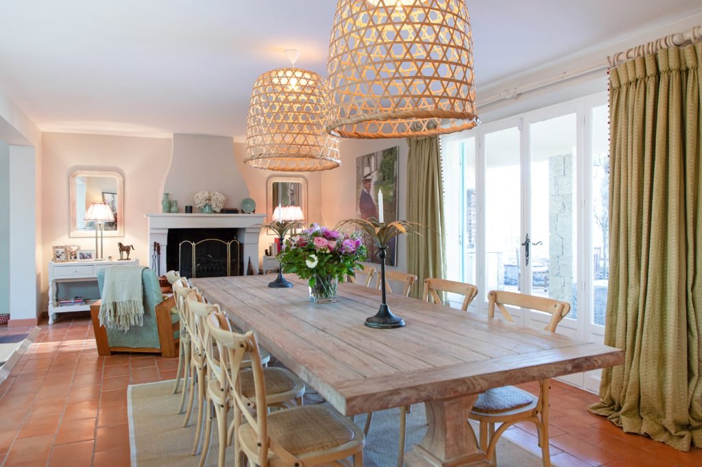french villa dining room